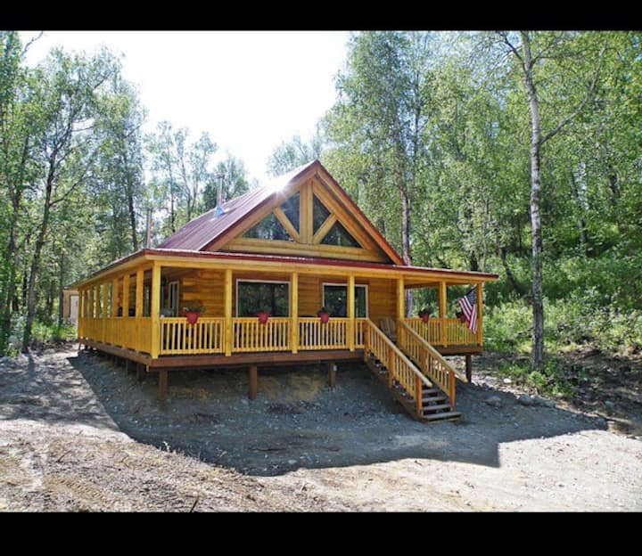 Superb New Log Home Near The Lake. Huge Porch - Alaska
