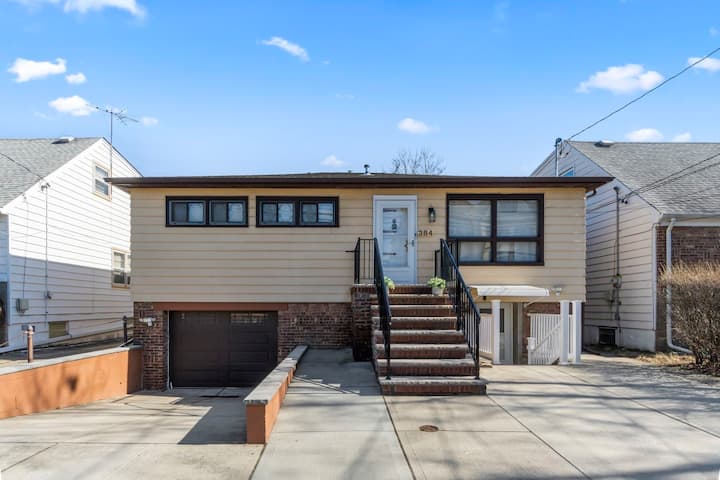 Lovely 2 Bedroom, On A Peaceful And Quiet Block. - Bayonne, NJ