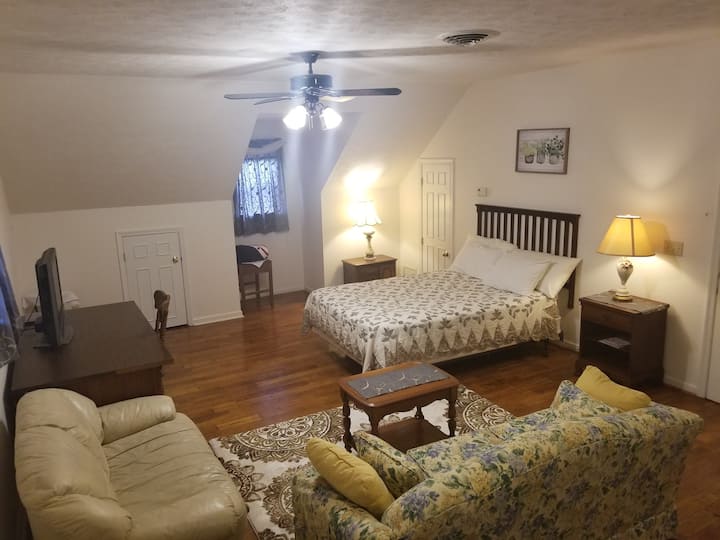 Affordable Studio - Lusby, MD