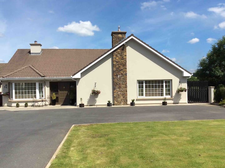 Muckross Road   Double Room En Suite Close To Inec - Killarney