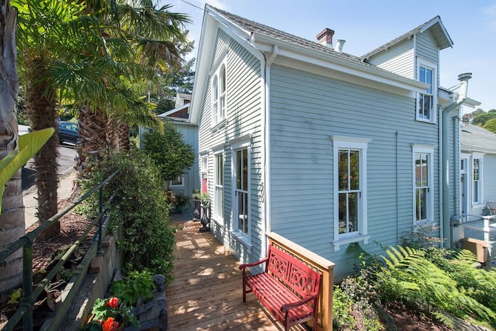 Charming Sausalito Historic Home - Laurel Heights - San Francisco