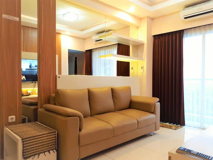Luxury Apartment In West Surabaya With Golf View - スラバヤ