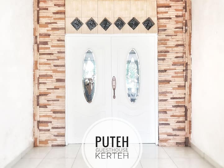 Cosy & Simple Guest House With Netflix In Kerteh - Kerteh