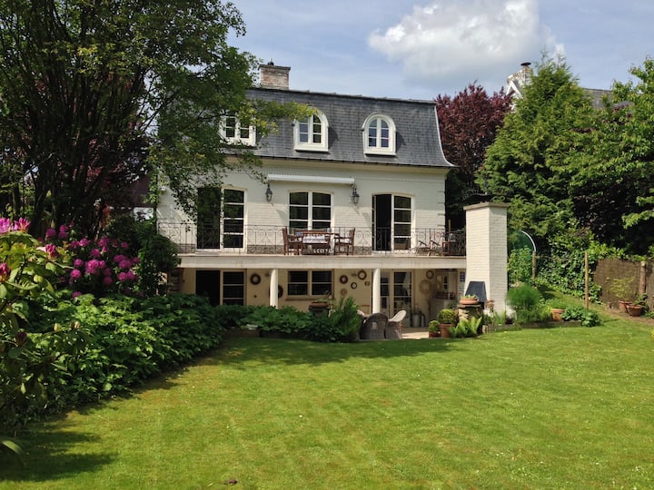 Charming House In Town Center - Braine-l'Alleud