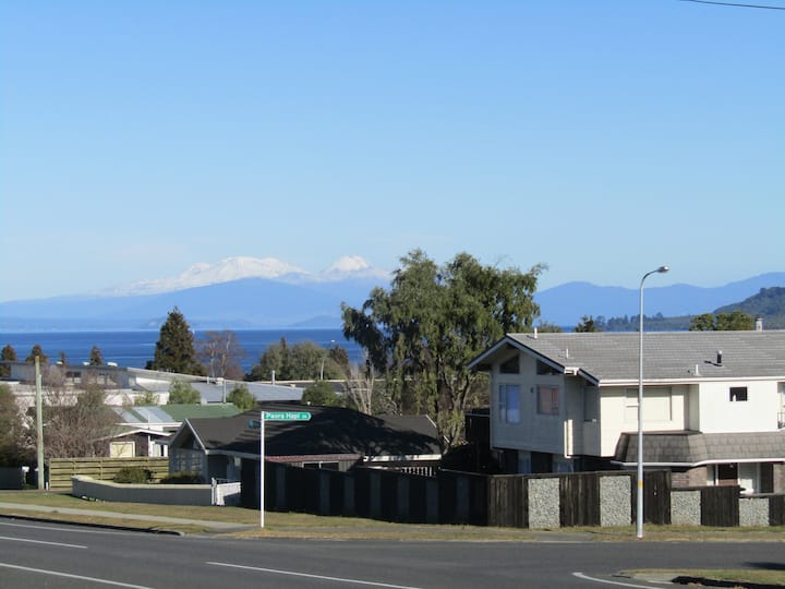 Tui's Rest - Very Central, Free- Sky Tv, Wi-fi And Linen - Taupo