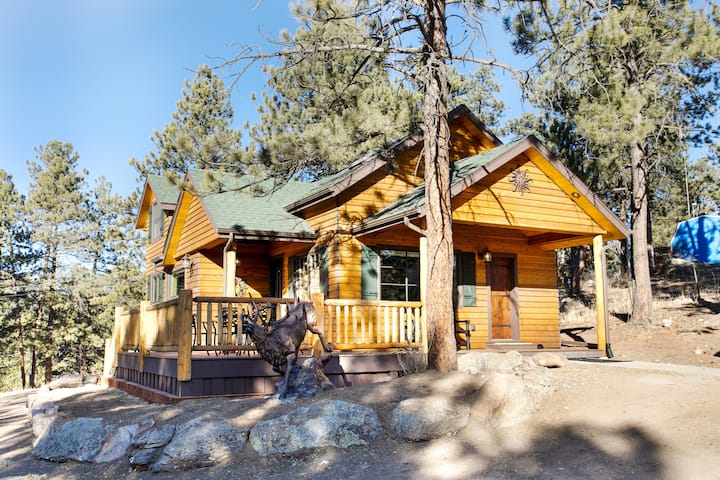 Ponderosa Mountain Home- 3br Newly Remodeled! - Evergreen, CO