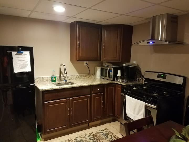 Renovated 2br Great Location - No Cleaning Fee - Carnegie Mellon University, Pittsburgh