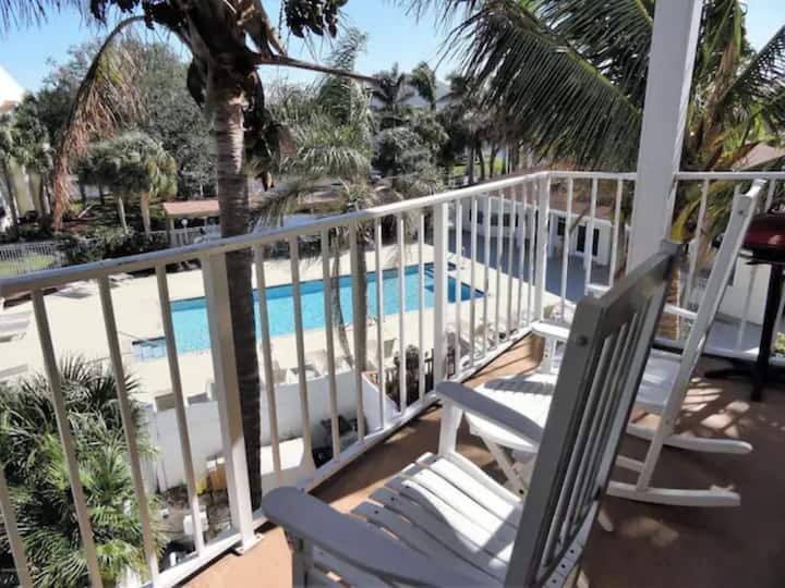 Awesometop View Pool/hottub, 3 Blocks To Beach! - Melbourne, FL