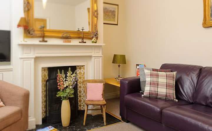 Stamford Town House Sleeping Up To 8 (Cosy For 2) - Stamford