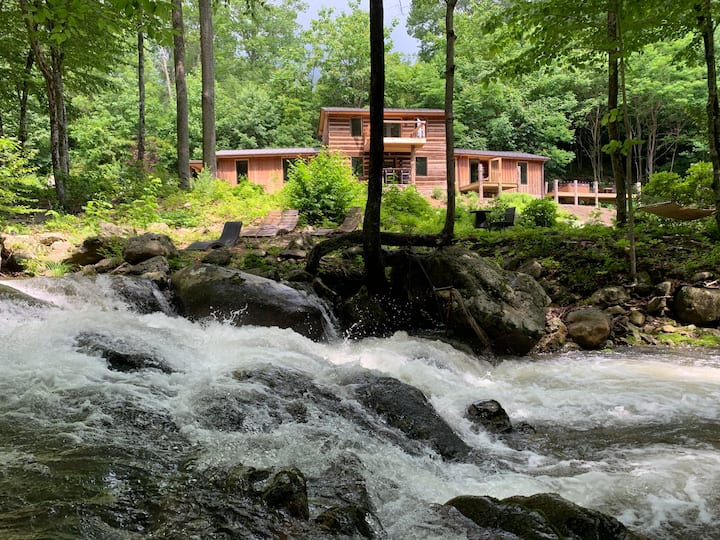 Cabin By The Falls - Virginia
