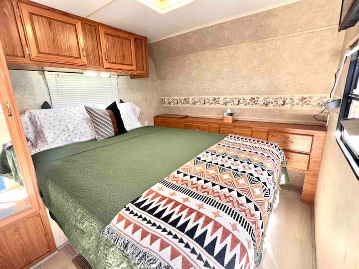 Arvie Camper: Private And Centrally Located - Salinas, CA