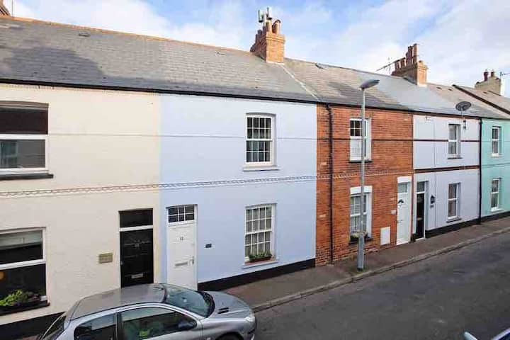 Stones Throw Cottage  Close To The Beach And Town - Exmouth