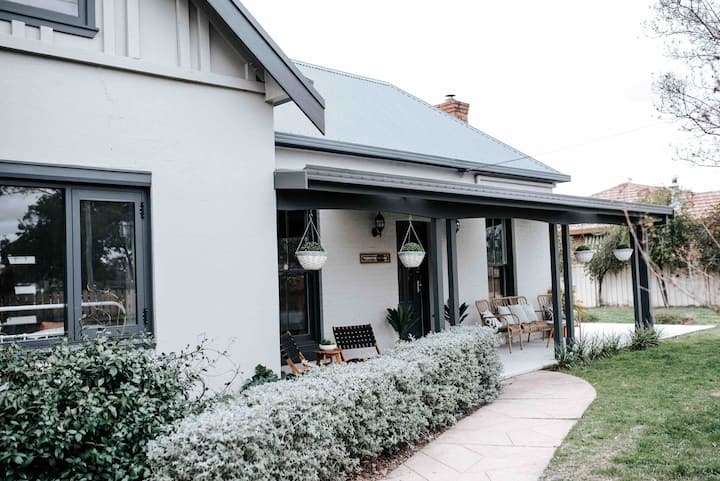 Voted Top 10 Holiday Home In Stayz 2021 Holiday Home Awards! - Mudgee