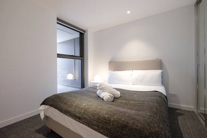 Comfy 1br Off The Iconic Shopping Strip, Chapel St - John Cain Arena