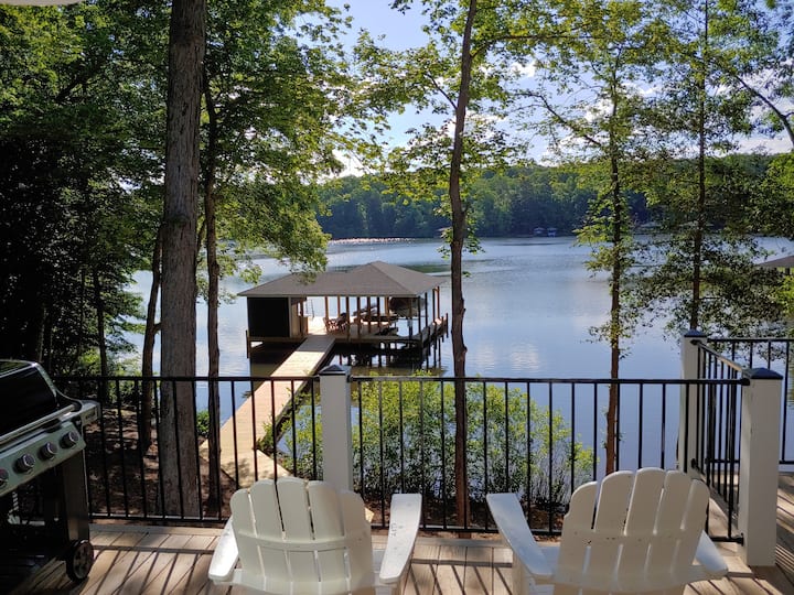Toes In The Water - Custom Home On Large Cove - Lake Gaston