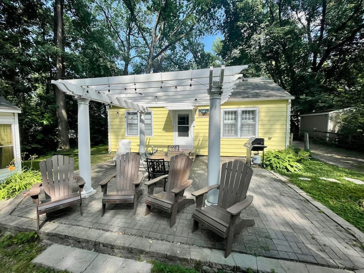 Cozy Cottage W Large Yard - 5 Min Walk To Downtown - Clear Lake