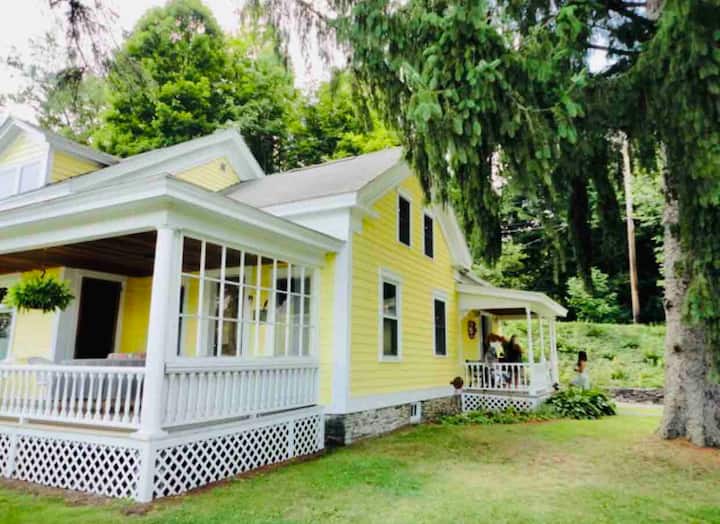 Charming Creekside Farmhouse, Close To Town/dreams - Cooperstown