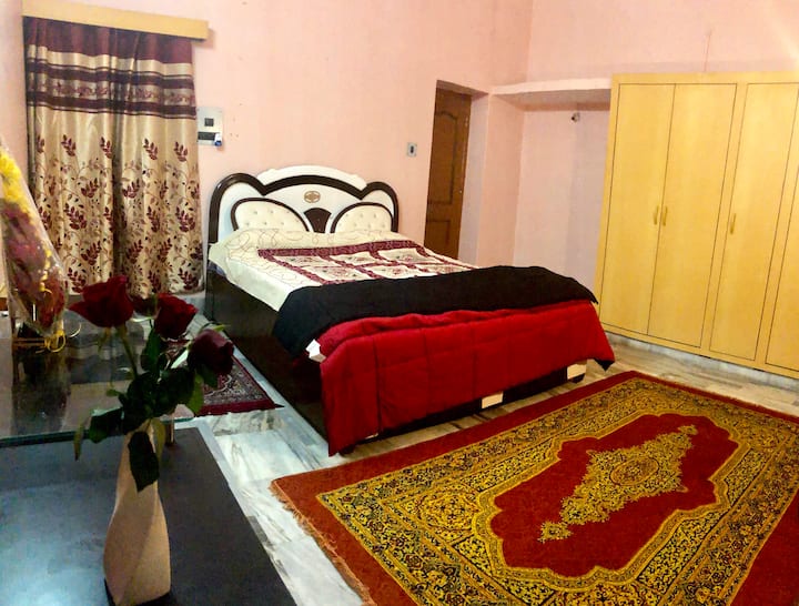 Misra House- Bedroom 1 - Allahabad