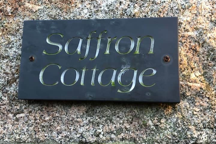 Saffron Cottage, Warm And Cosy, In St Just - Porthcurno