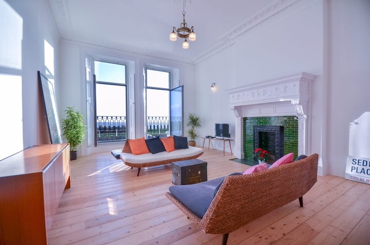Beautiful Sea View Victorian Apartment - Bexhill