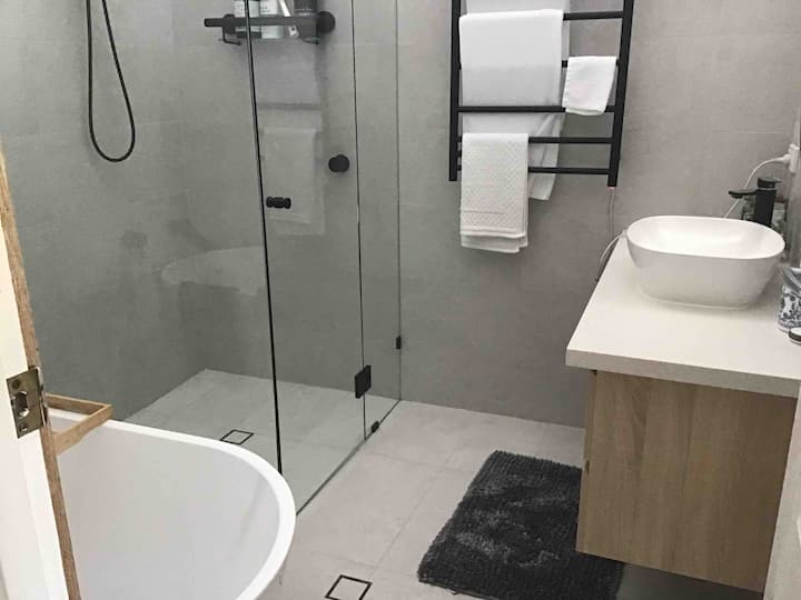 Ac Qs Rm Private Luxury Bathroom 25 + Non Smokers - Perth