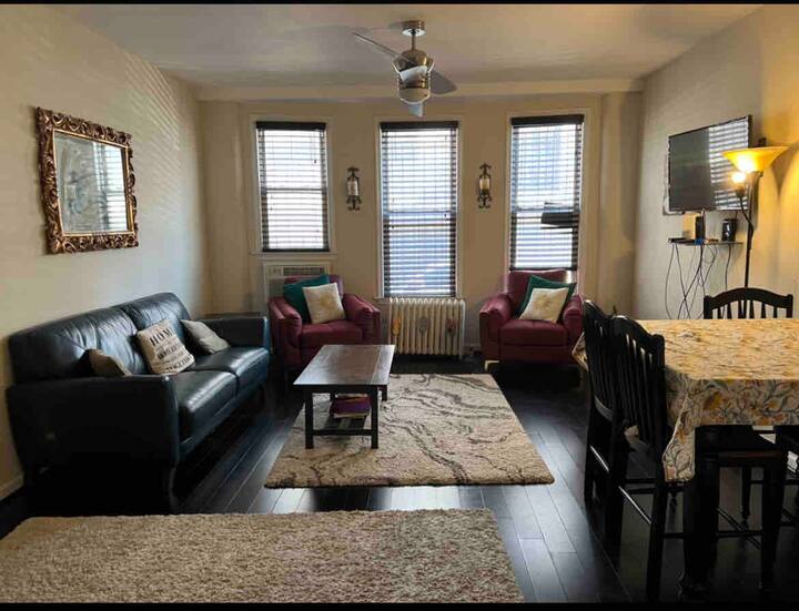 2 Bdrm 2bth Roommate Layout Condo 10 Mins To Metro - Bethesda, MD
