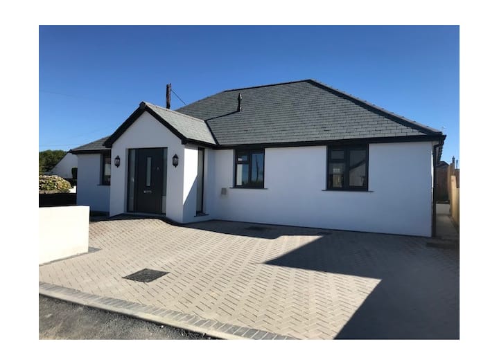 A Modern Holiday Home In The Heart Of St Merryn - Constantine Bay
