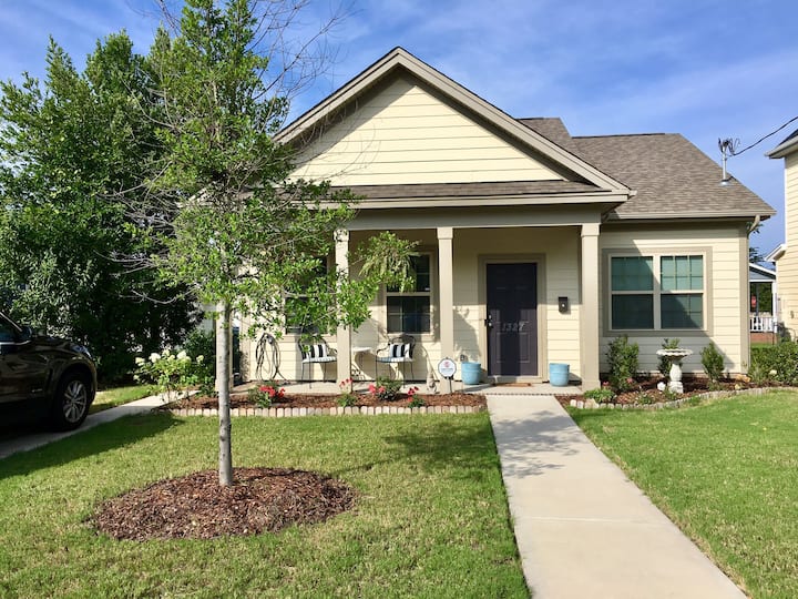 Beautiful Bungalow In The Heart Of The City - Columbia, SC