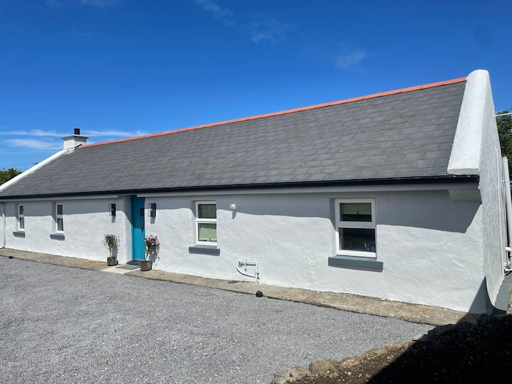 Rogue Sea Cottage- Two Bedroom - Enniscrone