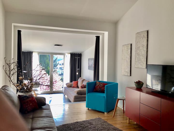 Premium Wonen - Centraal<br>appartement Op De Bovenste Verdieping Voor Vakantie En Zakenreizen - Bonn