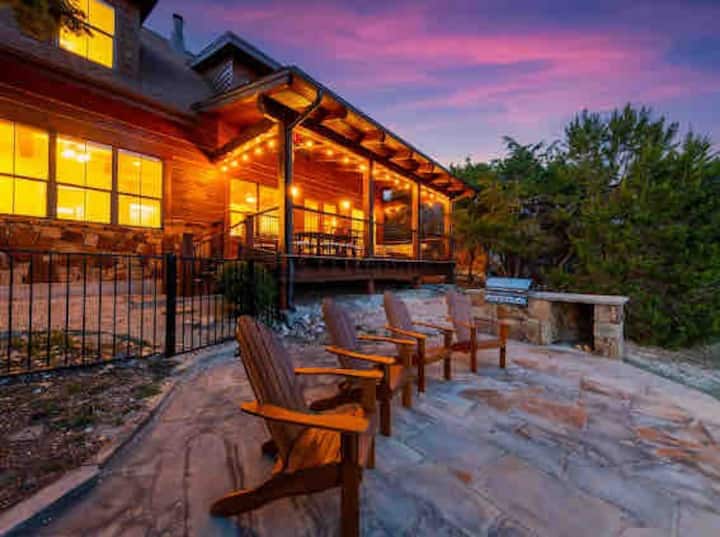 Lake Travis Hill Country Hollows Resort Cabin - Cedar Park, TX
