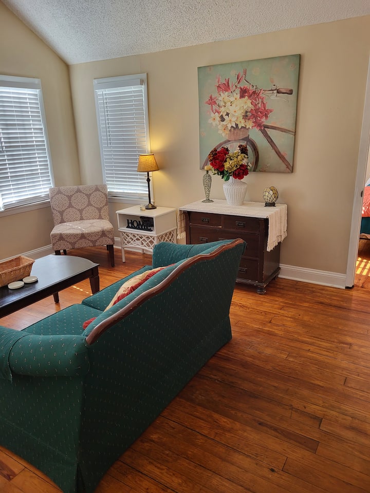 Firefly Cottage!  2 Br/1ba Close To Downtown - Jacksonville, FL