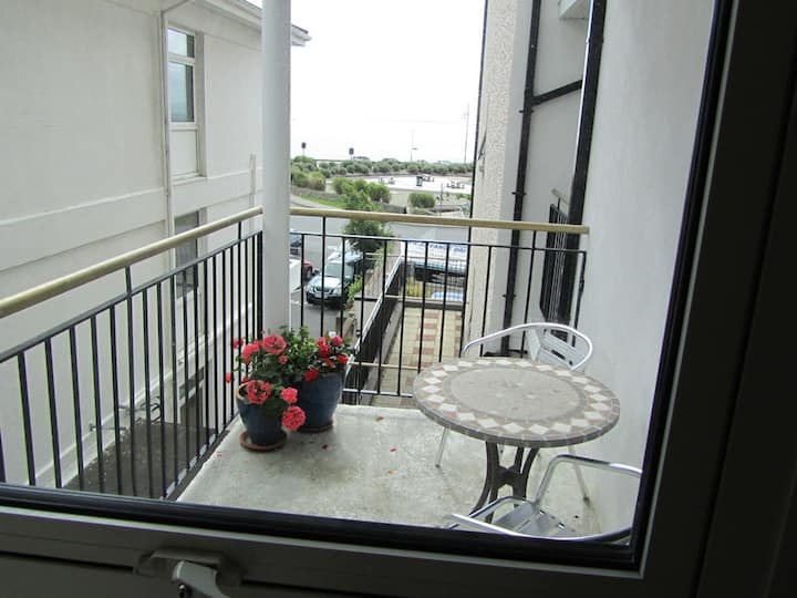 2 Bedroom Apartment, Salthill Village. - Galway