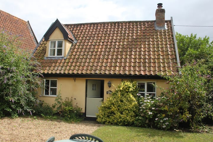 Foxglove Cottage - Suffolk