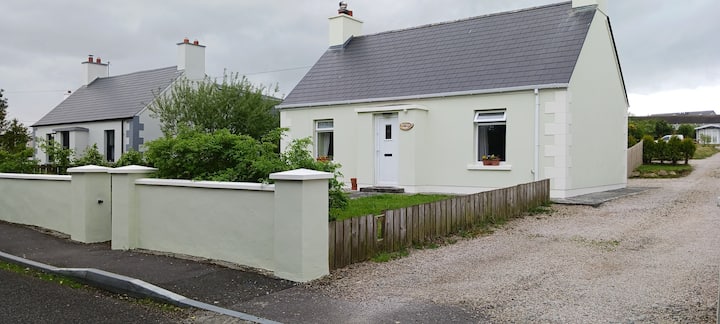 Martin-annies Cottage-heart Of Dunfanaghy-5 Person - Ireland