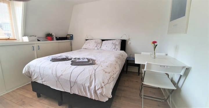 Private Clean Room Close To Utrecht And Amsterdam - Breukelen