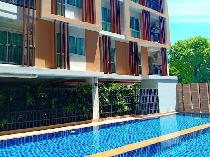 1 Bedroom Apartment, Living Room Pool, Gym Laundry - Mueang Udon Thani District