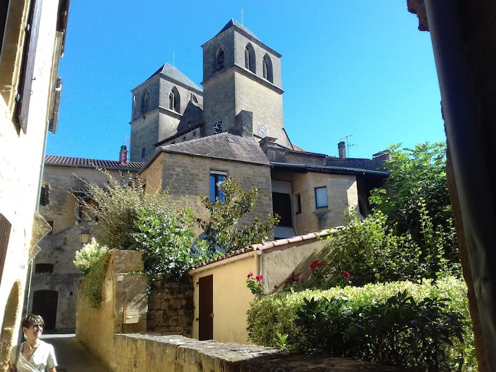 Chambre Privée Dans Jolie Cité Médiévale - Gourdon