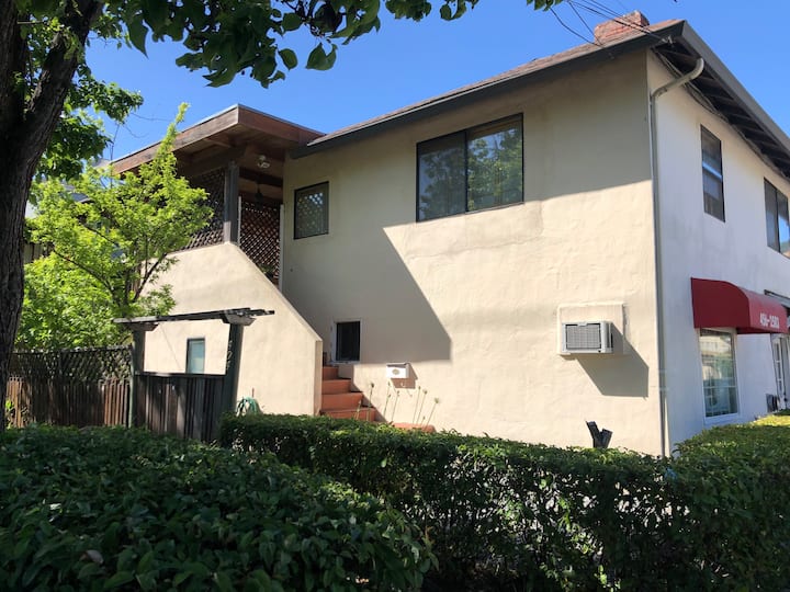 Entire Upstairs Apartment Clean Downtown Sanrafael - Larkspur, CA