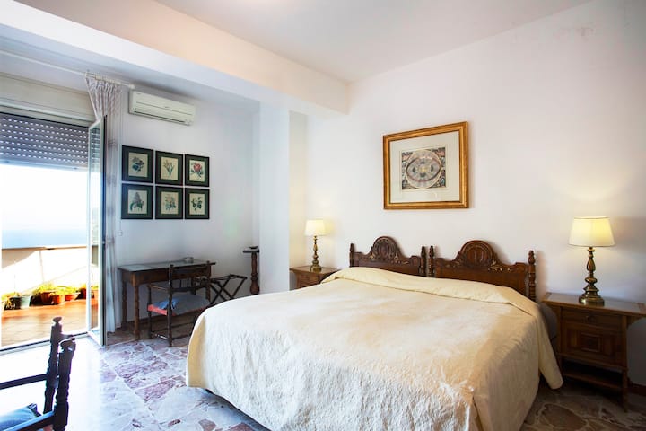 Nelly's Guest House - Taormina