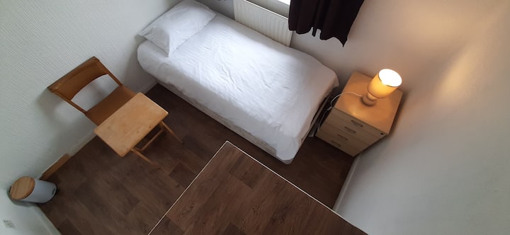 A Single Room - Newcastle-under-Lyme