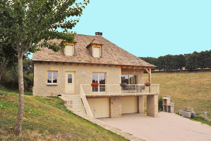 Maison En Pierre Au Coeur De La Margeride - Lac du Moulinet