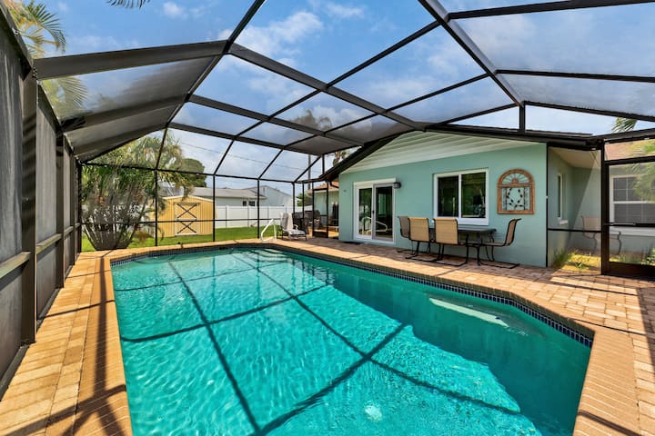 Unwind In Private, Heated Pool!  Or Sun And Fun At Nearby Beaches! - Venice, FL
