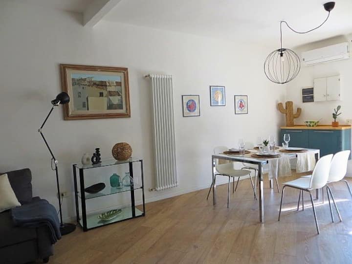 Cozy Newly Refurbished Flat In The  Old Center - Grosseto