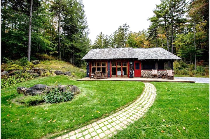 Cozy Comfort On 250 Acre Private Estate - Keene, NH