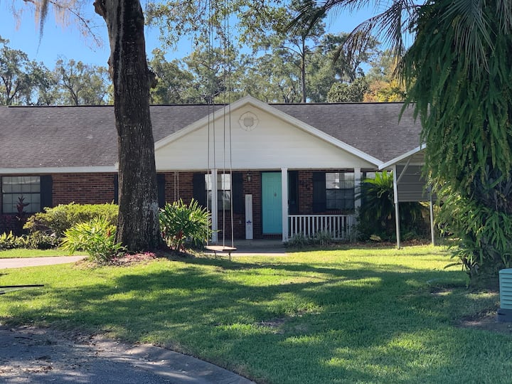 Ocala Oasis-3 Bedrooms And Pool! - Indian Lake State Forest, Silver Springs