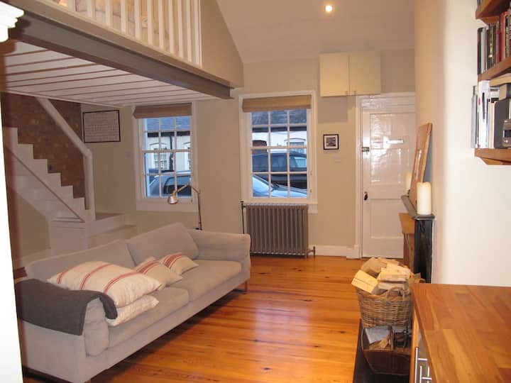 Cottage (Min Stay 7 Nights Sat To Sat) - Dun Laoghaire