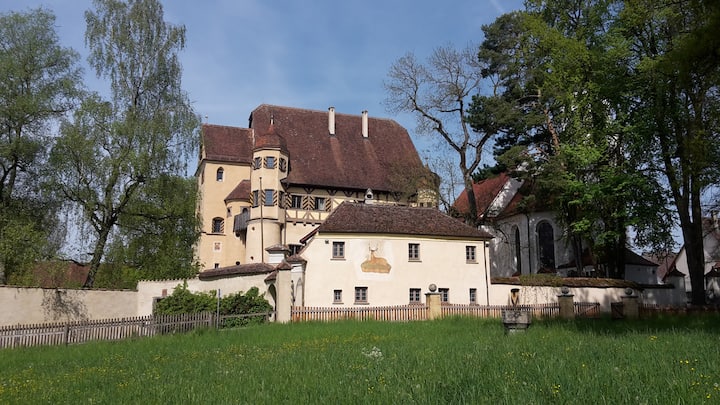 Charmante Etage In Verwunschenem Schloss - Riedlingen