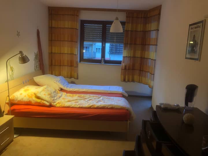 Schlaf-wohnzimmer Mit Balkon - Augsburg