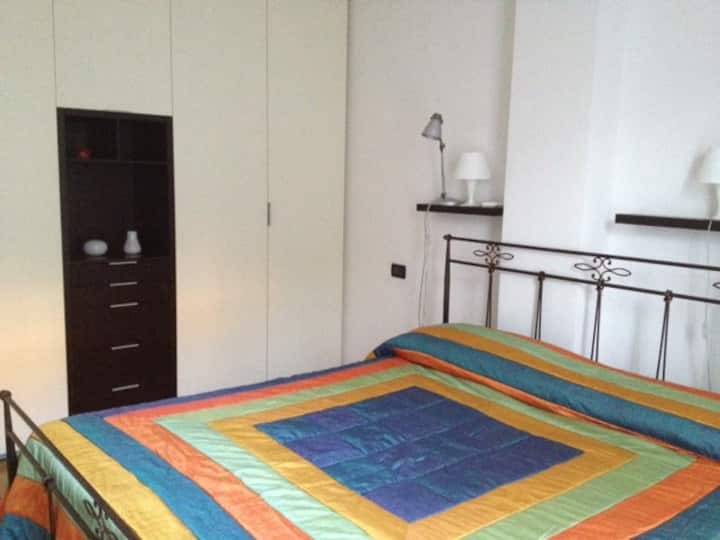 Nice Flat Close To The Town Centre - 拉溫那
